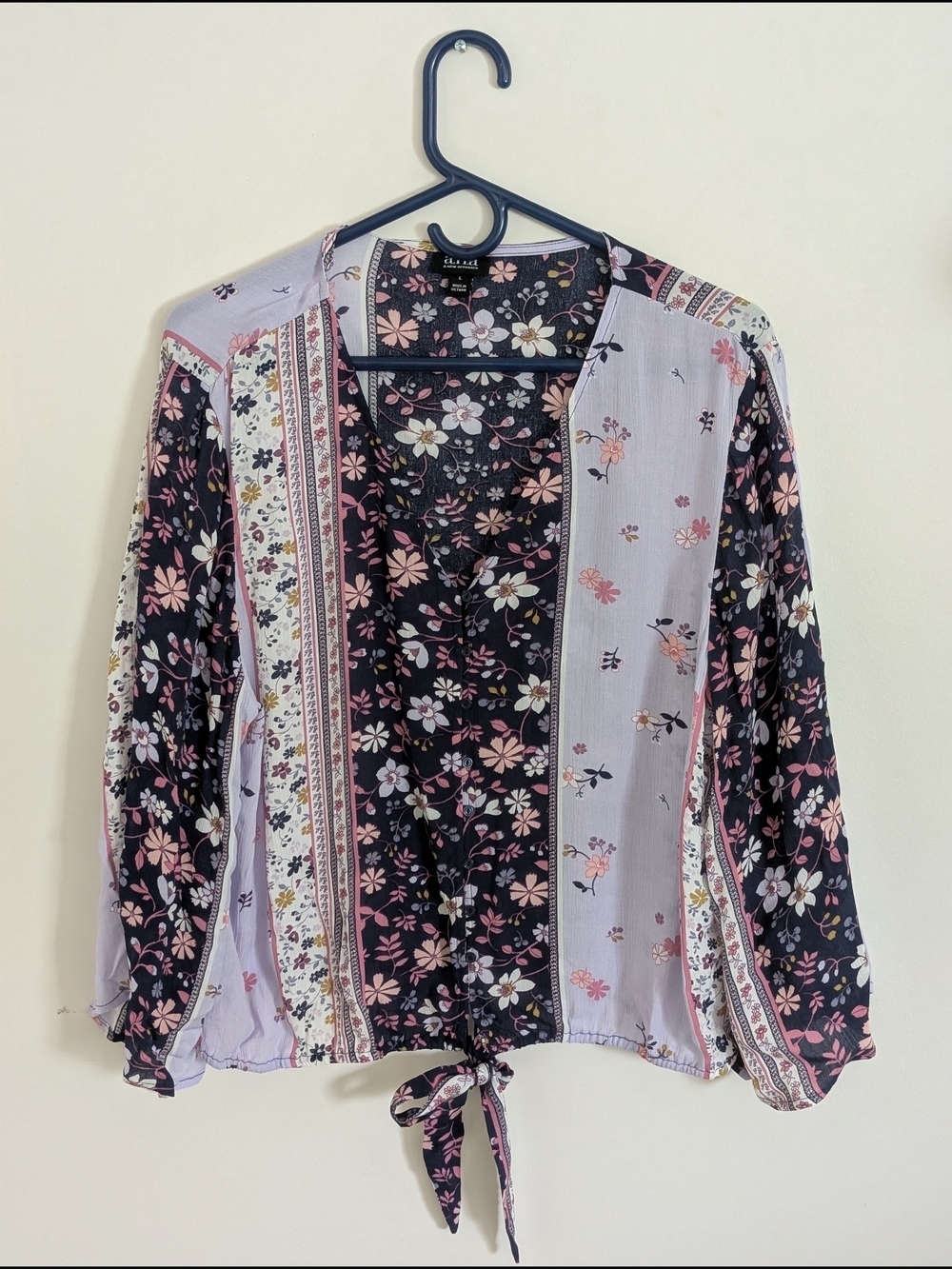 a.n.a Floral Panel Tie-Front Blouse in Black & Pink